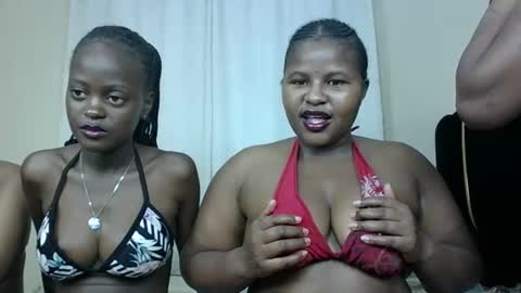 m_pretty_p online show from December 14, 6:13 am