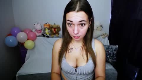 Vikki online show from December 6, 8:26 am