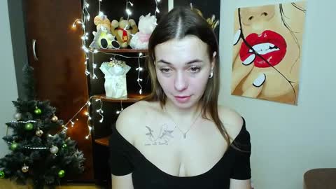 Snapshot of m_vikki chatting on January 4, 6:09 pm Vikki online show from January 4, 6:09 pm