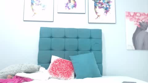 macarena  online show from January 28, 4:52 pm