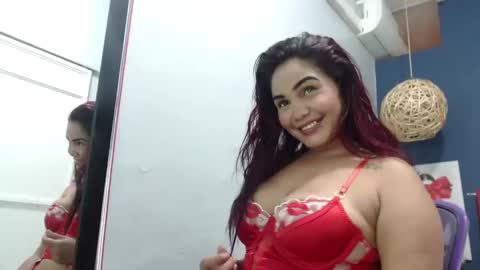 macarena  online show from January 3, 8:43 pm