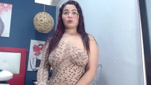 macarena  online show from December 9, 10:20 pm