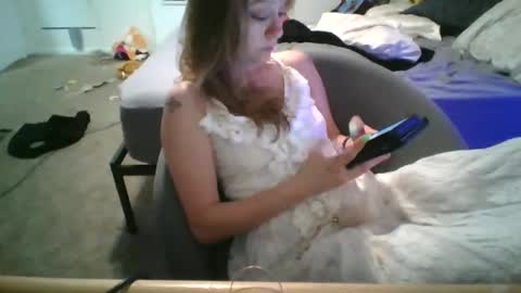 maceyloves online show from April 2, 2:20 am