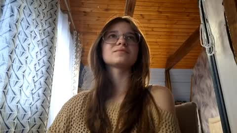 Cynthia online show from April 2, 12:02 pm