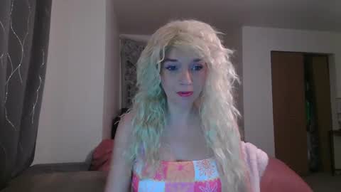 maciimayy online show from September 24, 2:32 am