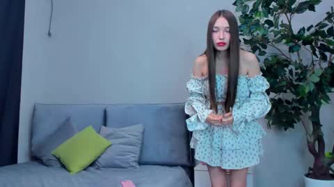 Mia online show from October 4, 10:03 pm