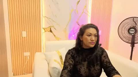 Madam Hott  online show from September 9, 3:39 am