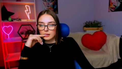 Snapshot of madam_ulis chatting on March 11, 7:24 am Ulis online show from March 11, 7:24 am