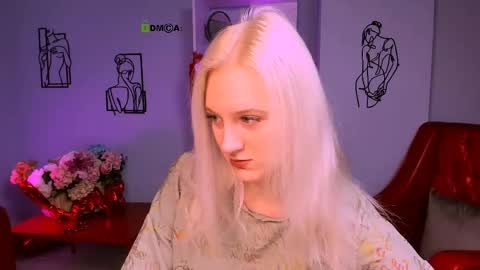 Snapshot of madam_ulis chatting on March 6, 8:30 am Ulis online show from March 6, 8:30 am