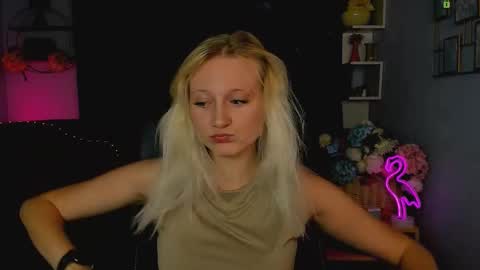 Snapshot of madam_ulis chatting on September 11, 3:23 pm Ulis online show from September 11, 3:23 pm