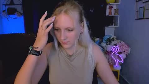 Snapshot of madam_ulis chatting on September 10, 1:44 pm Ulis online show from September 10, 1:44 pm