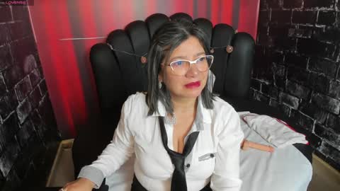 Snapshot of madame_jay chatting on December 14, 12:33 pm Jayden online show from December 14, 12:33 pm
