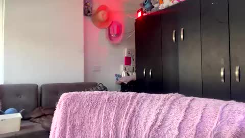 Maddie online show from February 28, 6:18 pm