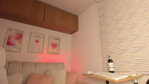 Maddy online show from April 21, 2:51 am