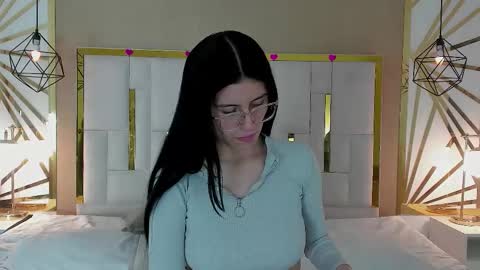 Maddy  online show from September 15, 11:51 am