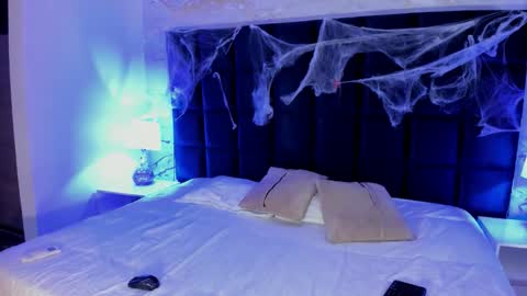 Snapshot of maddysexx_ chatting on October 20, 11:35 am Maddy online show from October 20, 11:35 am