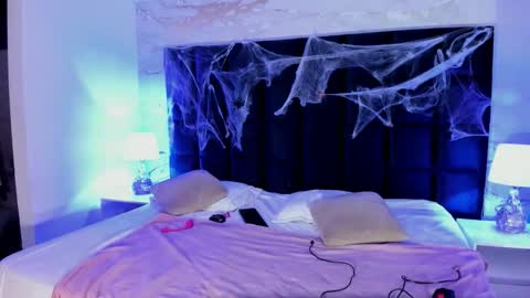 Snapshot of maddysexx_ chatting on October 14, 11:46 am Maddy online show from October 14, 11:46 am