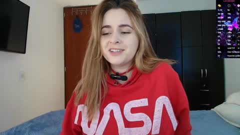 Snapshot of madelamee chatting on January 31, 8:54 pm madelamee online show from January 31, 8:54 pm