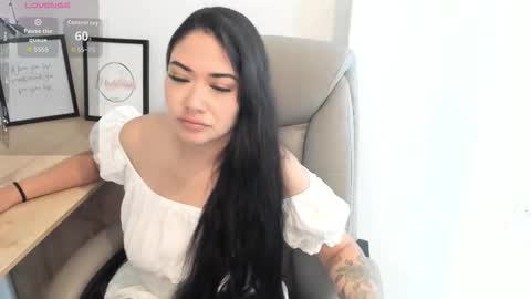 Snapshot of madeleine_w chatting on September 17, 1:03 am Madeleine  online show from September 17, 1:03 am