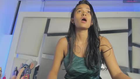 Snapshot of madeline_js chatting on September 25, 4:00 am madeline_js online show from September 25, 4:00 am