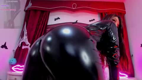 Maddison online show from October 19, 1:13 pm