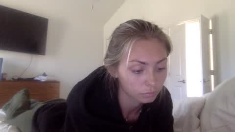 Snapshot of madirose69 chatting on October 21, 4:33 pm mari rose online show from October 21, 4:33 pm