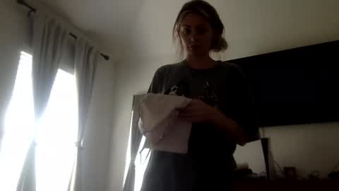 Snapshot of madirose69 chatting on September 21, 3:10 pm mari rose online show from September 21, 3:10 pm