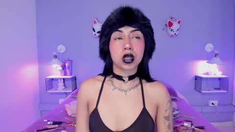 Snapshot of madison_darkk chatting on September 27, 3:19 pm MADISON  online show from September 27, 3:19 pm