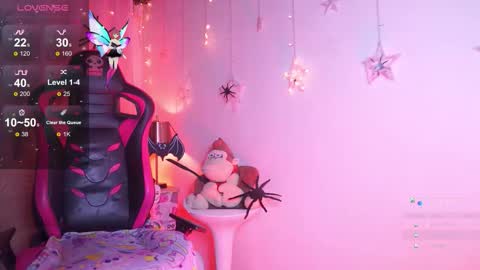 Snapshot of madison_mayer chatting on October 10, 2:55 pm Madison   online show from October 10, 2:55 pm