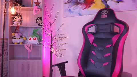 Snapshot of madison_mayer chatting on March 6, 12:41 pm Madison   online show from March 6, 12:41 pm