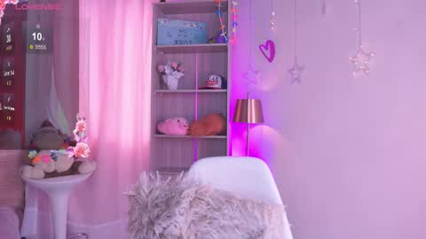 Snapshot of madison_mayer chatting on September 9, 1:33 pm Madison   online show from September 9, 1:33 pm