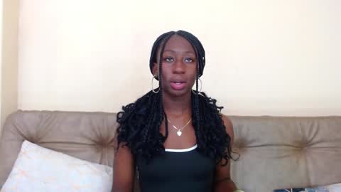 Snapshot of madison_mooney chatting on December 28, 12:35 pm Madison online show from December 28, 12:35 pm