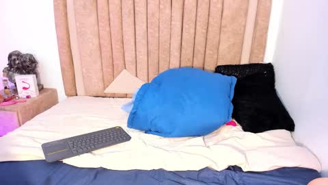 Snapshot of madison_mooney chatting on October 24, 8:43 am Madison online show from October 24, 8:43 am