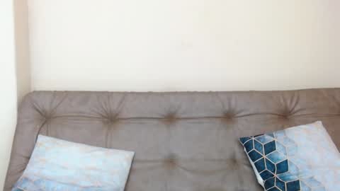 Snapshot of madison_mooney chatting on December 19, 1:18 pm Madison online show from December 19, 1:18 pm