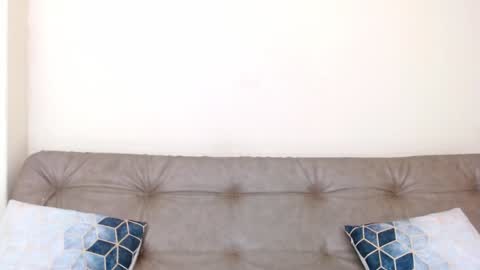 Snapshot of madison_mooney chatting on December 14, 12:12 pm Madison online show from December 14, 12:12 pm