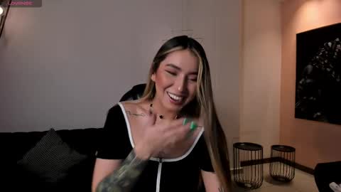 Maddi Collins online show from March 21, 12:10 pm