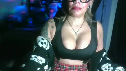 MadisonJayde online show from January 28, 4:18 am