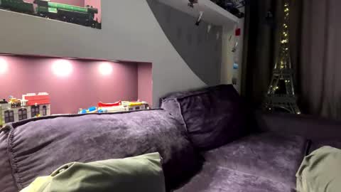 Lola online show from February 27, 2:06 pm