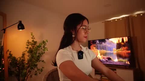 Snapshot of madisonlara chatting on October 18, 6:42 pm madisonlara online show from October 18, 6:42 pm