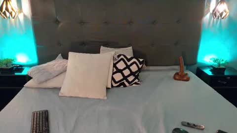 Madison Smith online show from December 18, 10:14 pm