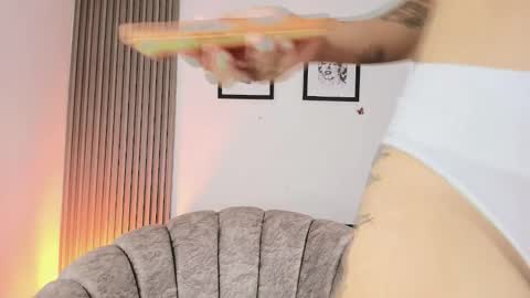    online show from March 25, 7:06 pm