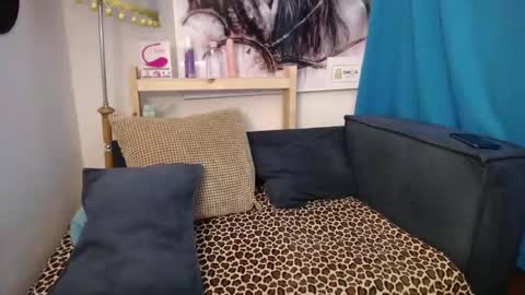 Snapshot of madoka_xxx chatting on December 7, 1:25 am Elizabeth online show from December 7, 1:25 am