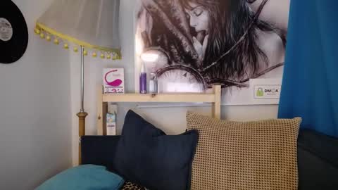 Snapshot of madoka_xxx chatting on December 9, 1:18 am Elizabeth online show from December 9, 1:18 am