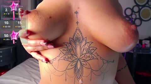 MadyLuxx online show from December 12, 6:47 am