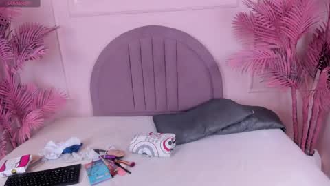 madyscarlett online show from October 20, 11:46 am