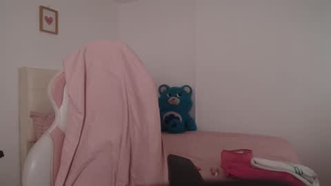 Snapshot of madysson__js_ chatting on February 24, 8:58 pm madysson__js_ online show from February 24, 8:58 pm