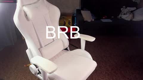 Maevee online show from December 24, 9:06 am