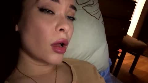 Snapshot of magggg658318 chatting on October 4, 3:05 pm magggg658318 online show from October 4, 3:05 pm