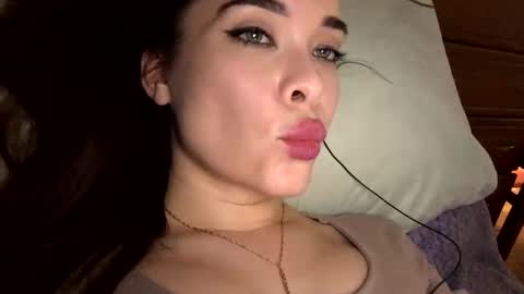 Snapshot of magggg658318 chatting on October 8, 1:48 pm magggg658318 online show from October 8, 1:48 pm