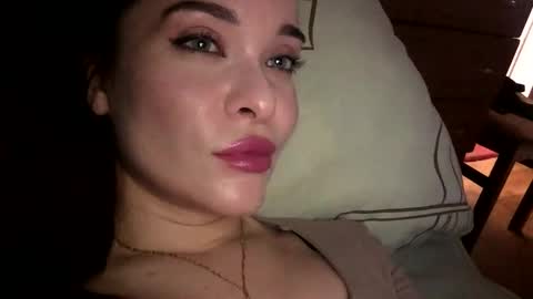 Snapshot of magggg658318 chatting on October 30, 4:30 pm magggg658318 online show from October 30, 4:30 pm